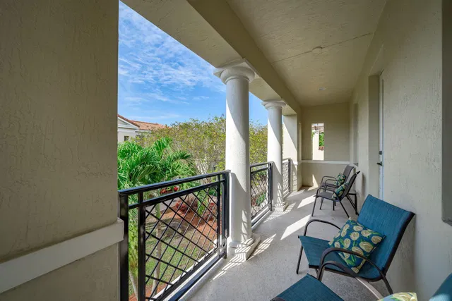  Residence photo 32