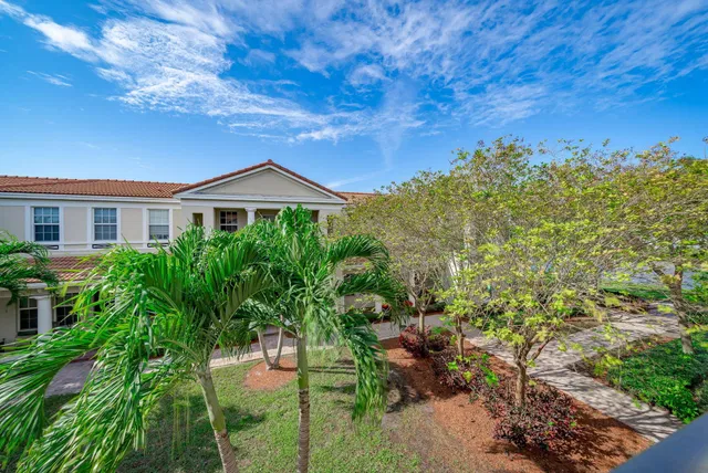  Residence photo 43