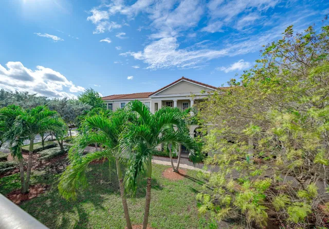  Residence photo 44