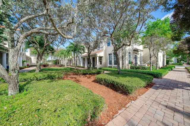  Residence photo 47