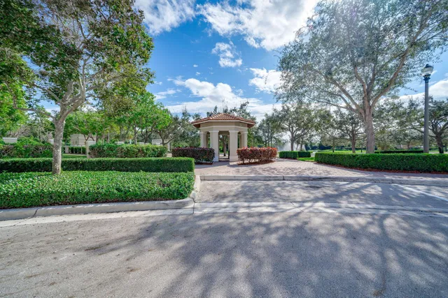  Residence photo 48