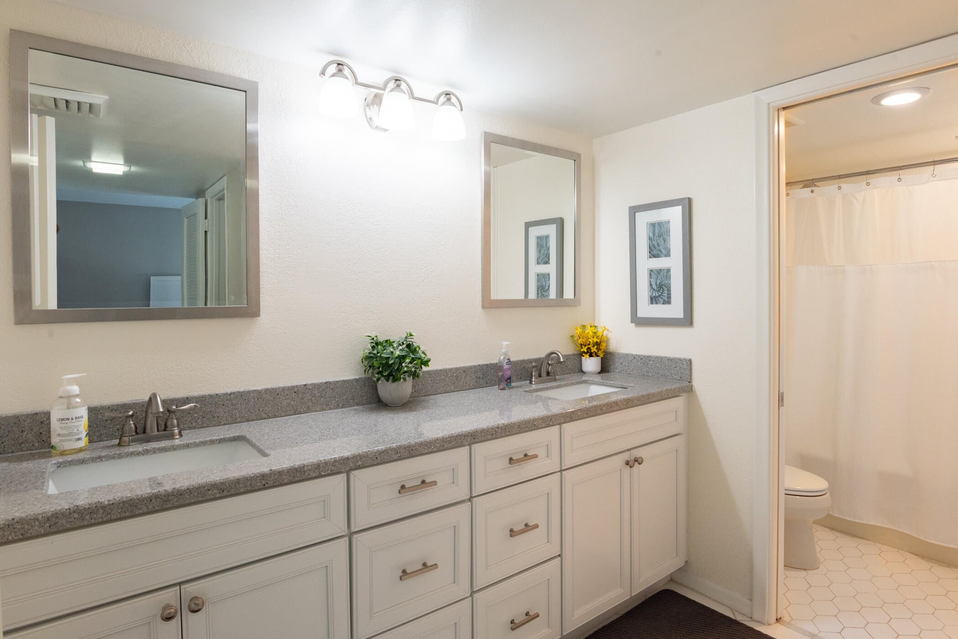 Unit 603 photo 24