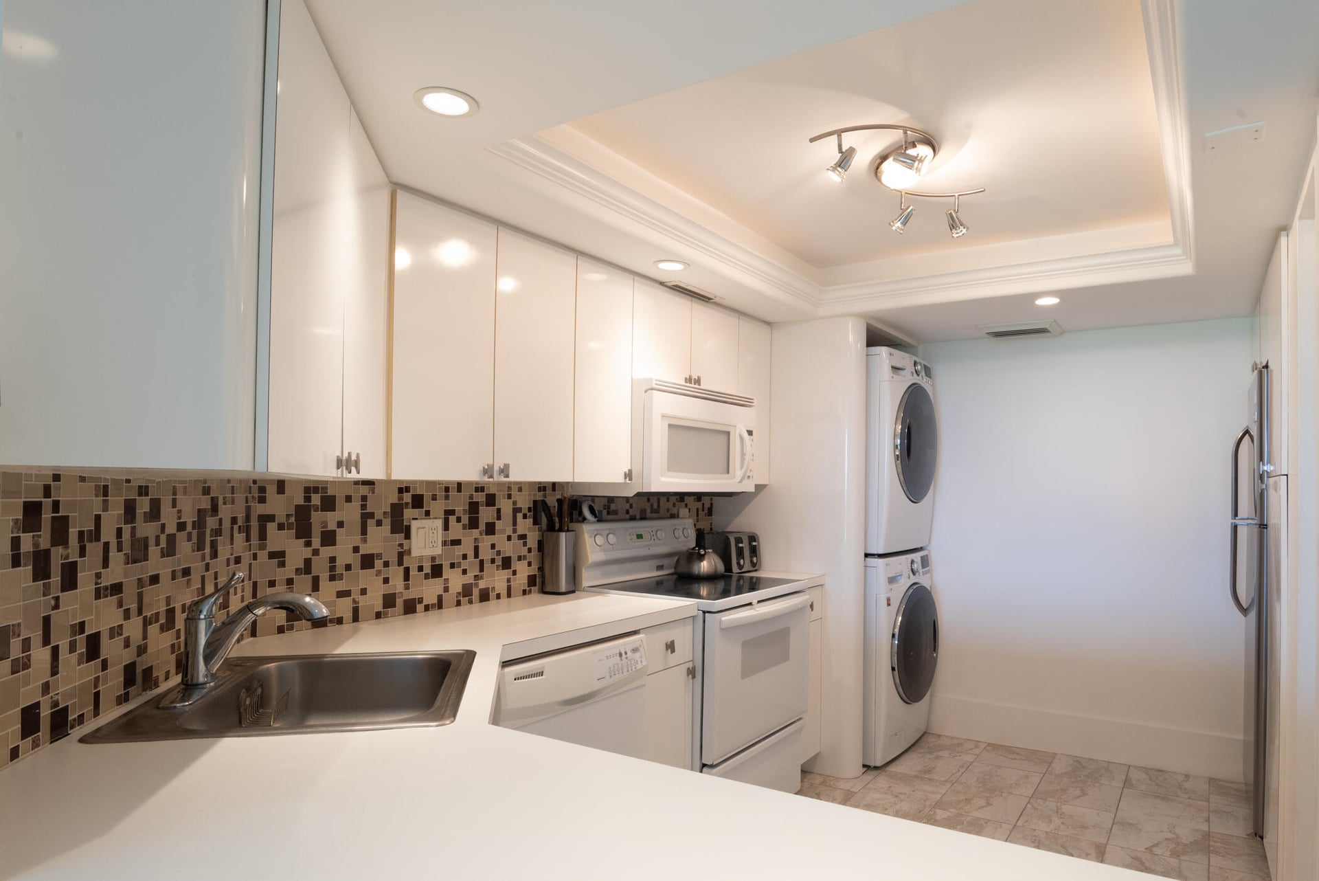 Unit 603 photo 30
