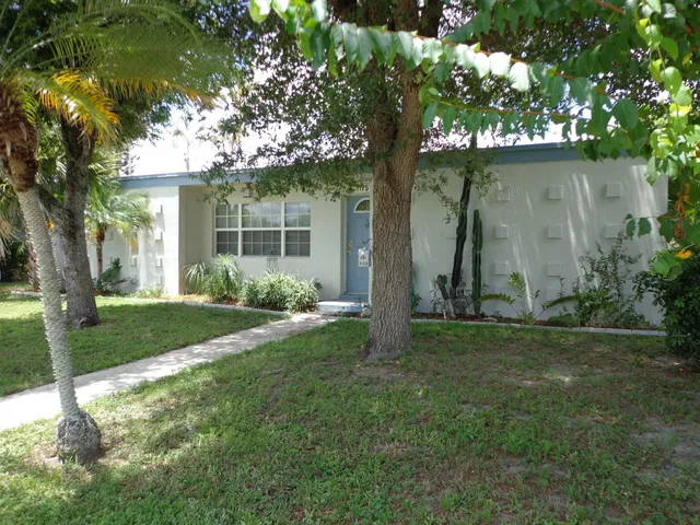 Residence photo 2