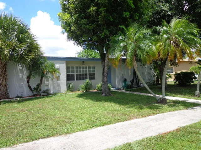 Residence photo 3