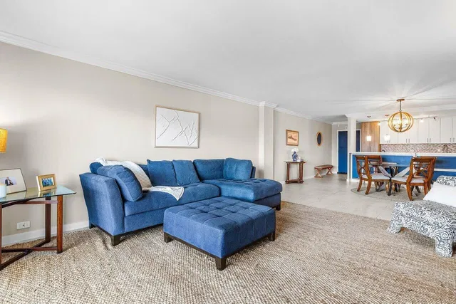 Unit 506 photo 11