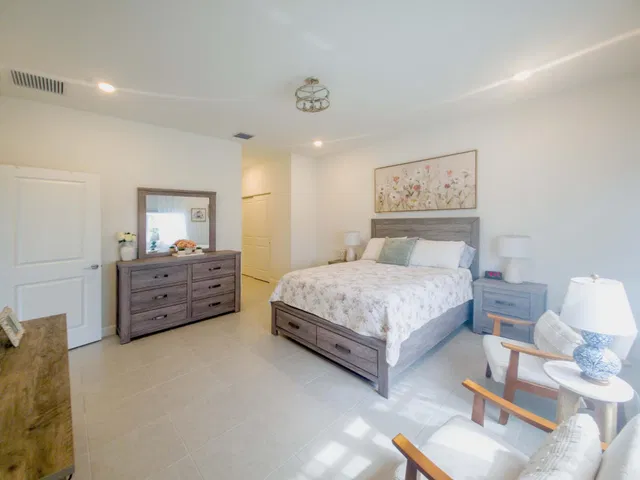 Residence photo 11