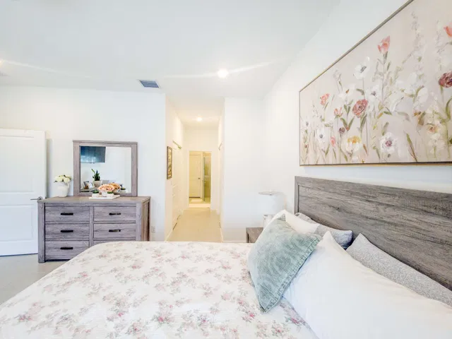 Residence photo 12