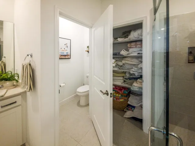 Residence photo 16