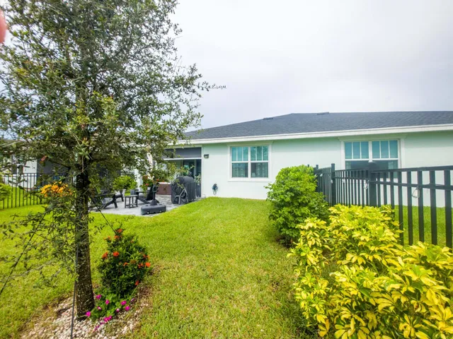 Residence photo 26
