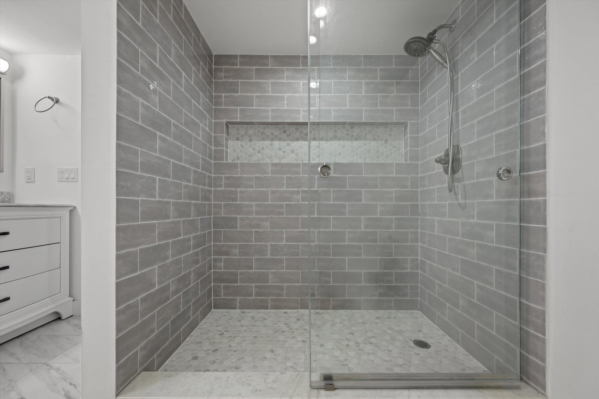Unit 203 photo 16