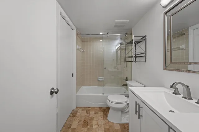 Unit 203 photo 21