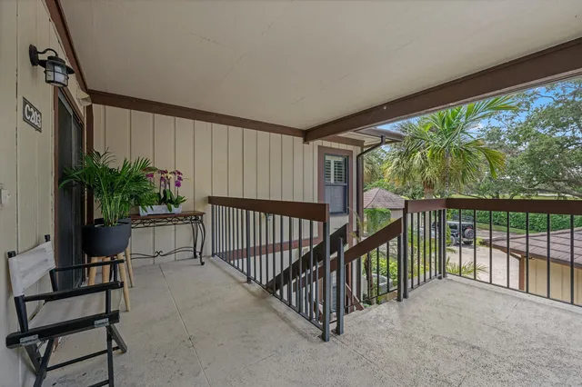 Unit 203 photo 23