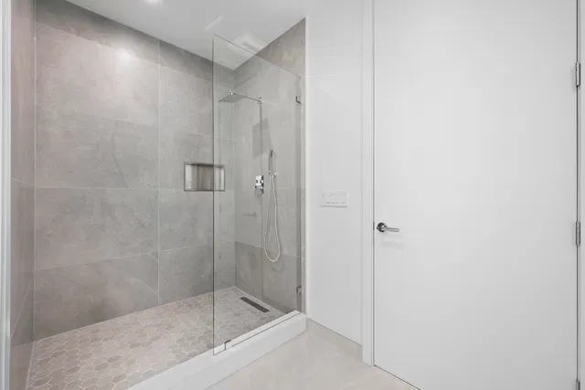 Nautilus 220 Unit 813 photo 11