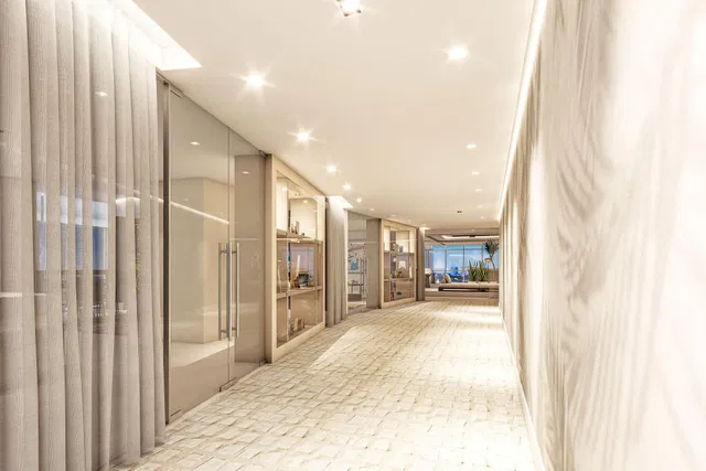 Nautilus 220 Unit 813 photo 26