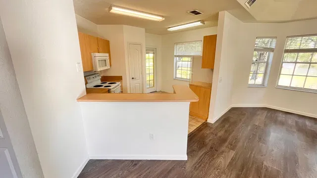 Residence photo 9
