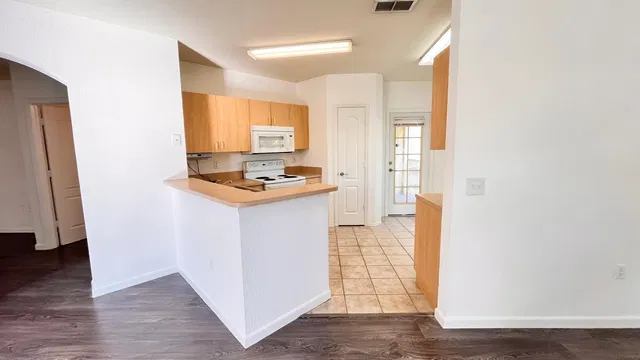 Residence photo 10