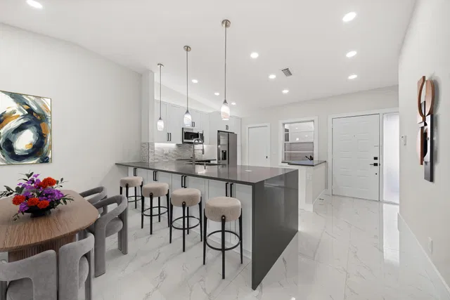 Residence photo 5
