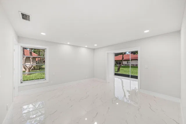 Residence photo 15