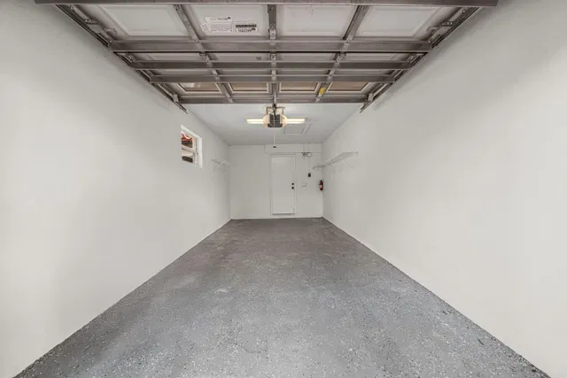 Residence photo 28