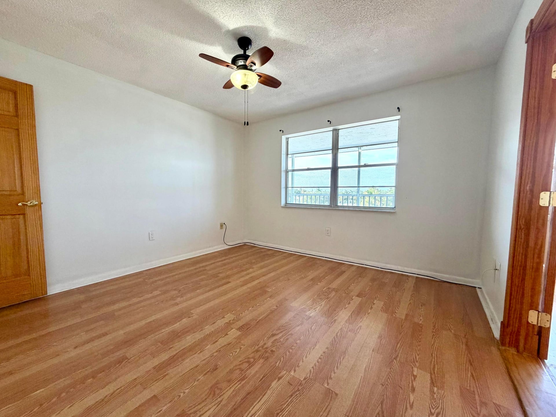 Lakeside Arms Lake Worth Unit #401 photo 16