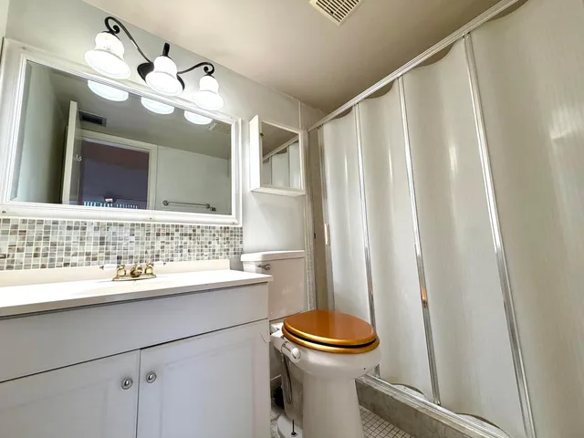 Lakeside Arms Lake Worth Unit #401 photo 27