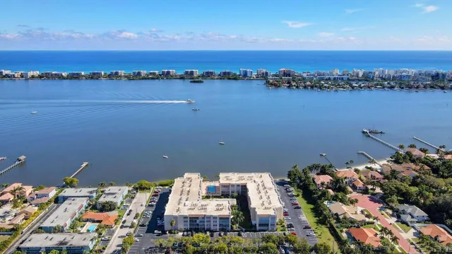 Lakeside Arms Lake Worth Unit #401 photo 32