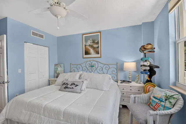 Unit 410 photo 35