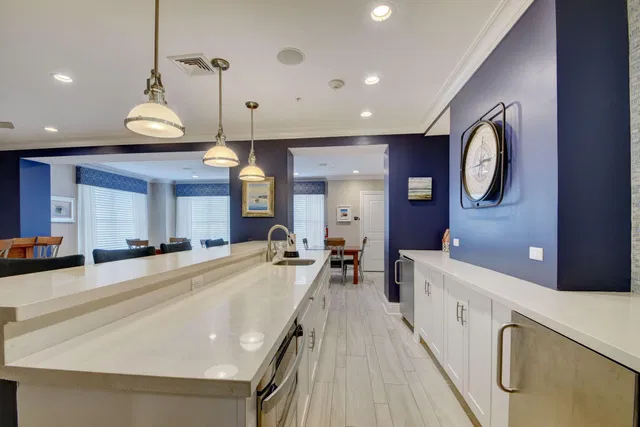 Unit 410 photo 62