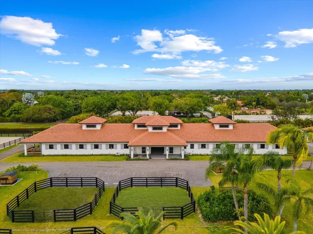 Residence photo 2