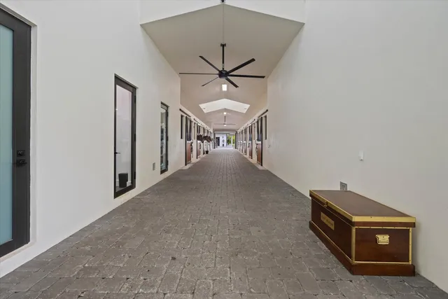 Residence photo 10