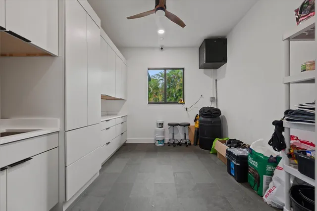 Residence photo 17