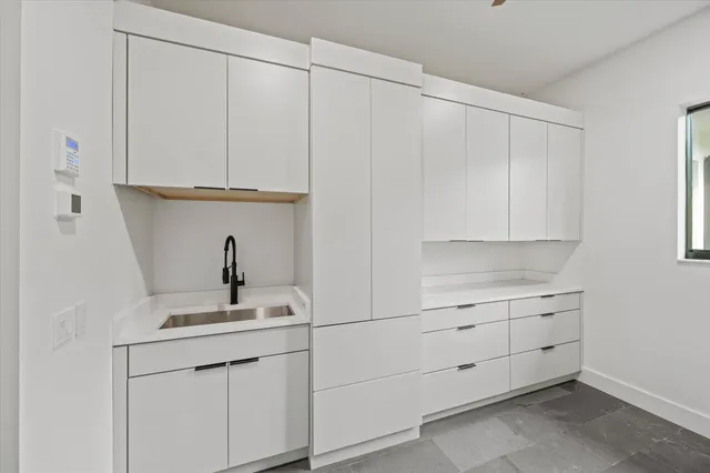 Residence photo 18