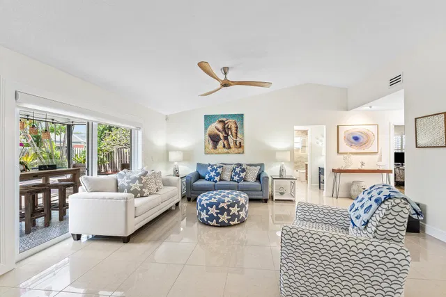 Residence photo 10