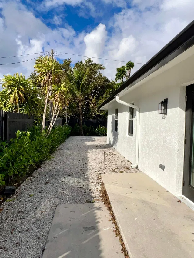 Residence photo 12