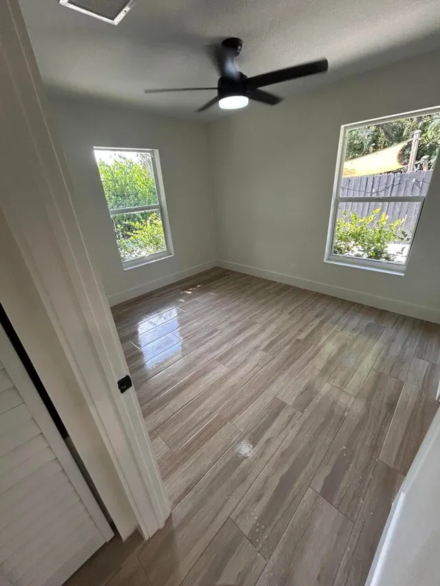 Residence photo 32