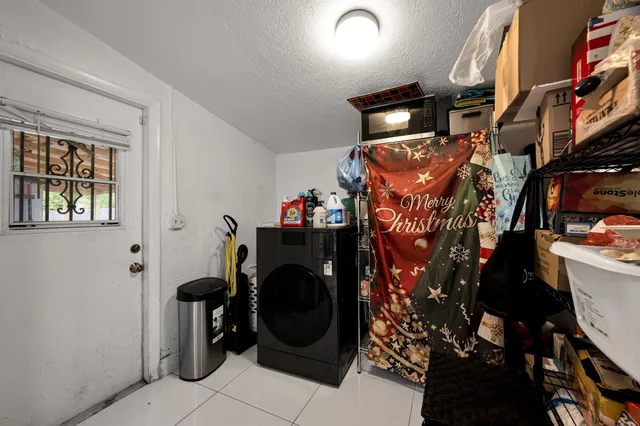 Residence photo 12