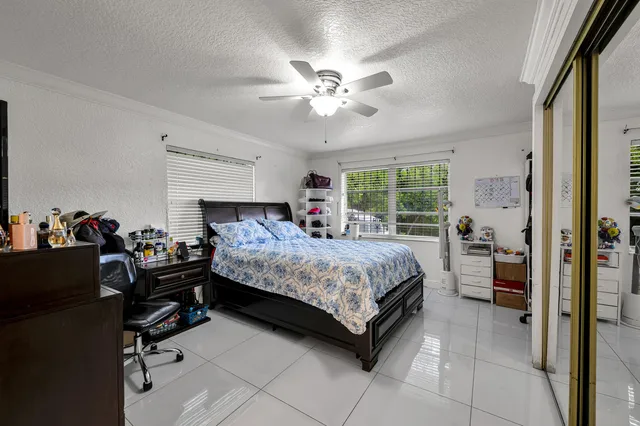 Residence photo 14