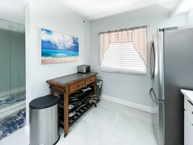 Unit 202 photo 6