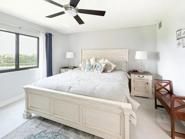 Unit 202 photo 16