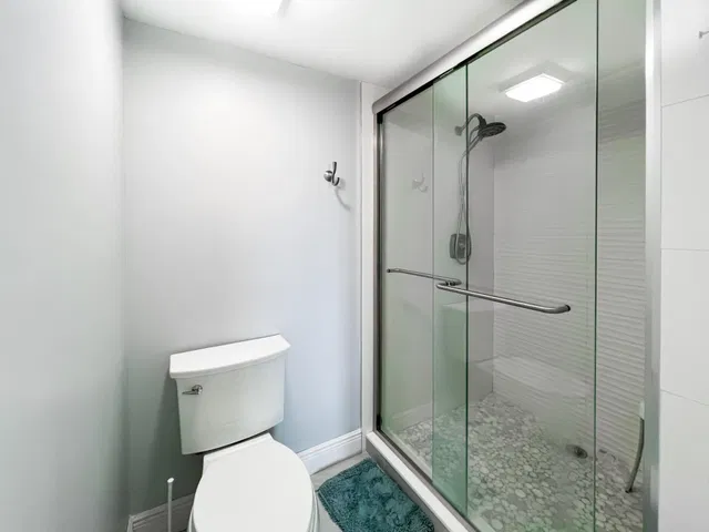 Unit 202 photo 19
