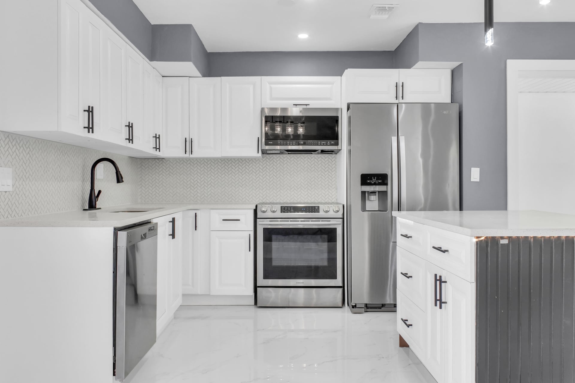 Residence photo 3