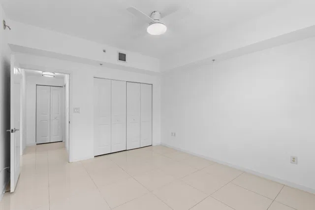 The Astor Unit 505 photo 12