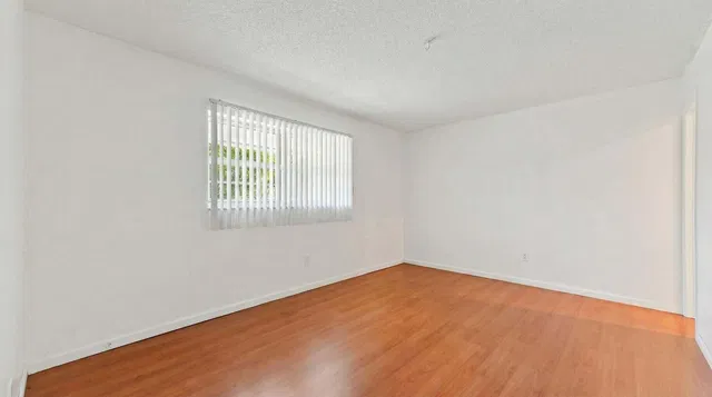  Residence photo 9