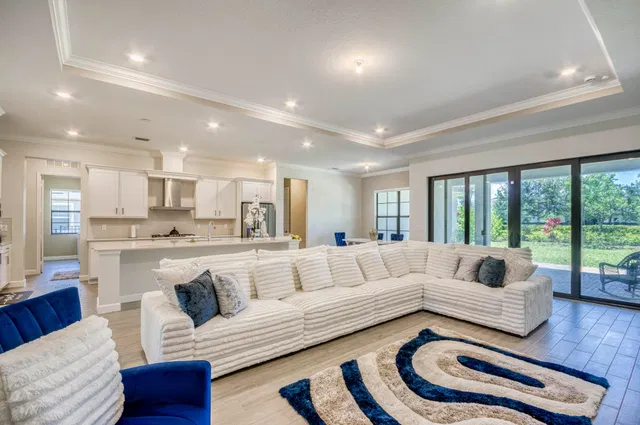 Residence photo 5
