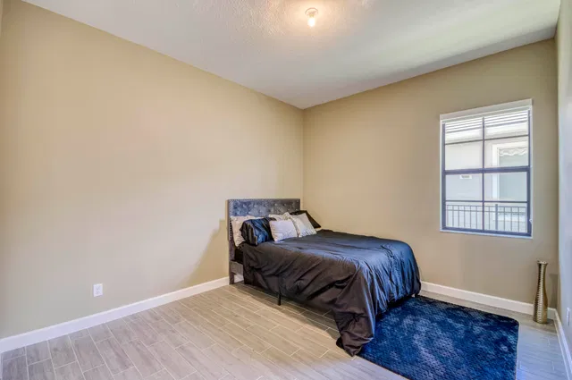 Residence photo 22