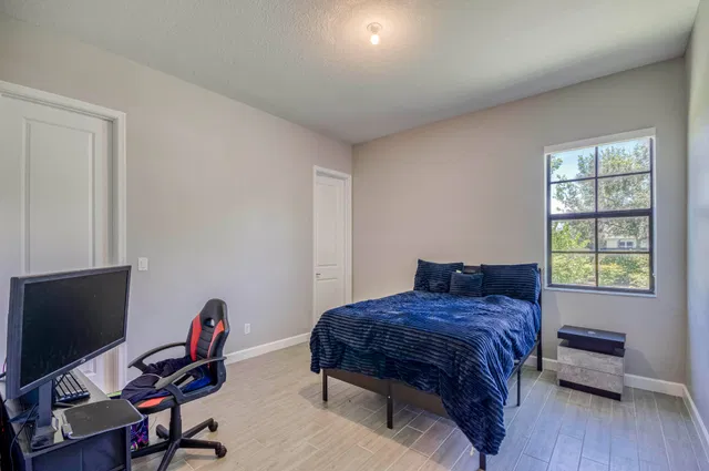 Residence photo 27