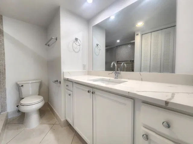  Residence photo 12