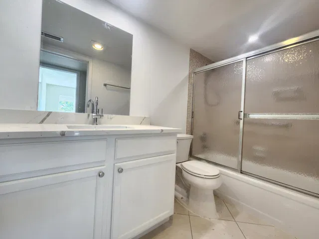  Residence photo 15