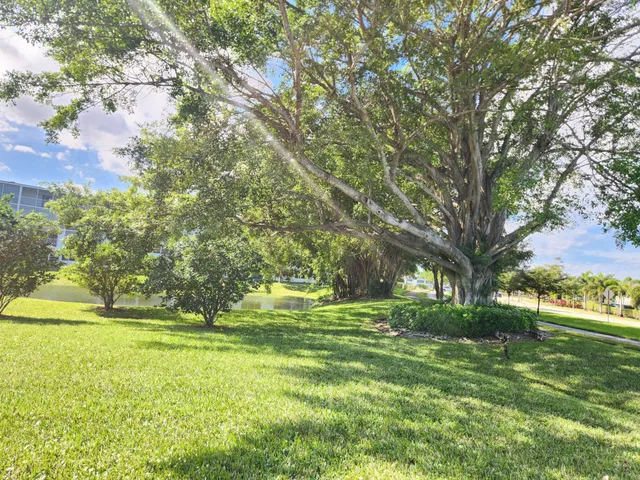  Residence photo 17